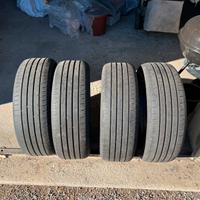 Gomme 205/60R16