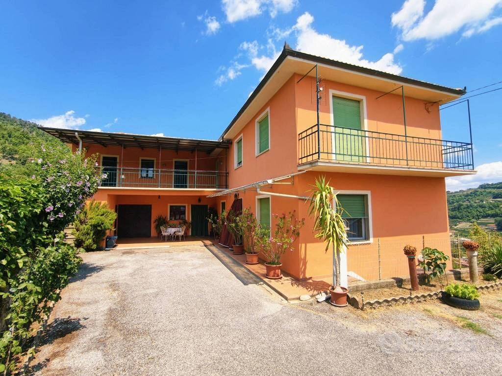 Rustico / Casale di 390 m² con più di 5 locali e b - Vista 5