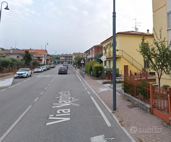 Appartamento a vago di lavagno con giardino