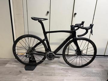 Pinarello F7 Sram red AXS 12v ruote carbon
