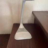 Lampada da tavolo con speaker bluetooth