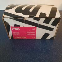 URMET alimentatore 1083/20A