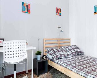 Stanza in appartamento di 108 m² a Milano