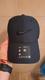 cappellino Nike nero 