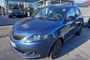 Lancia Ypsilon 1.0 firefly hybrid Gold s&s 70cv