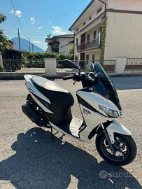 Aprilia SXR 50 bianco