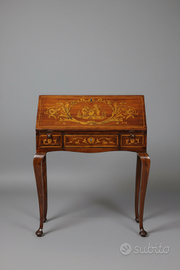 Ribaltina,scrittoio da centro,della fine ottocento