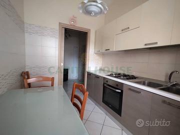 S2 zona villa: in parco trilocale arredato nuovo