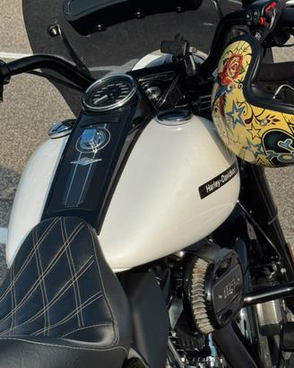 Harley Davidson Road king Special 2021