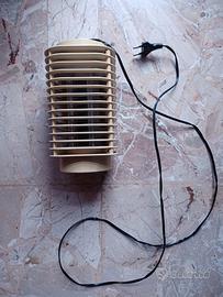 Lampada attira insetti e zanzare