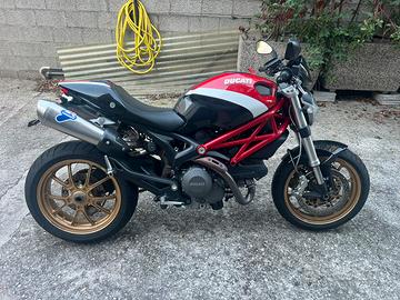 Monster Ducati 796