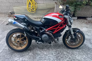 Monster Ducati 796