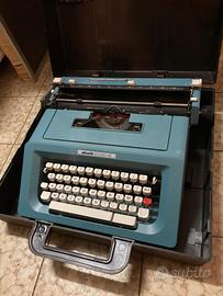 macchina per scrivere Olivetti 