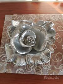 centrotavola a forma di fiore argento 