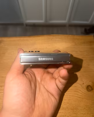 Samsung Z Flip 5