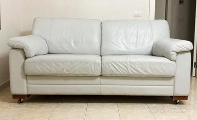 2 divani in vera pelle marca Nicoletti