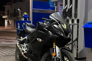 Yzf r125