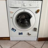 Lavatrice indesit