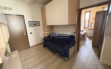 MONOLOCALE SENZA SPESE CONDOMINIALI CON POSTO AUTO