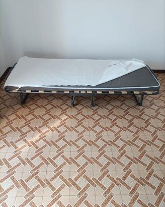 Letto singolo pieghevole e trasportabile
