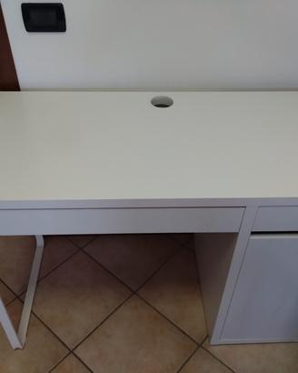 Scrivania Micke Ikea 