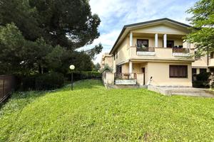 4 LOCALI A USMATE VELATE