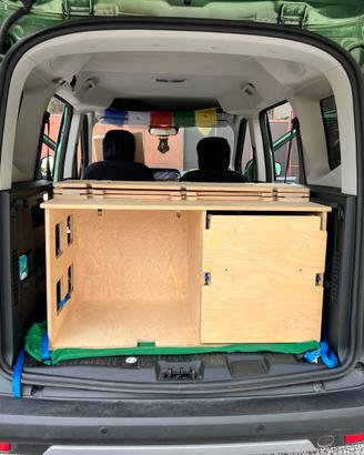 Struttura box letto per auto e van