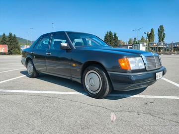 Mercedes 200E W124 leggere bene