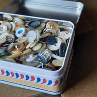 Bottoni assortiti vari