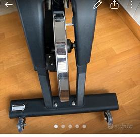 Bici da spinnin g Elite IC7 Indoor Cycle Bike