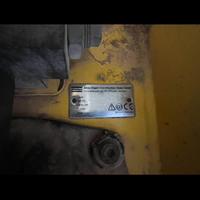 Escavatore gommato CAT M315