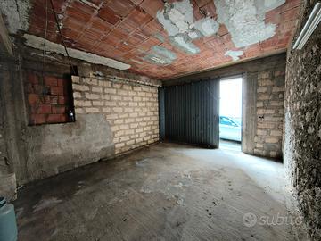 Garage 30 M2 per 2 posti auto costruibile 2 piani