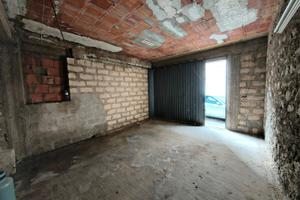 Garage 30 M2 per 2 posti auto costruibile 2 piani