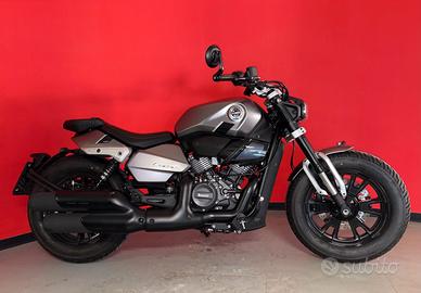 Benelli Leoncino 400 Bobber