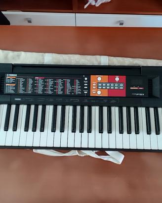 pianola Yamaha f51 