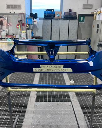 Paraurti anteriore usato Dacia Sandero