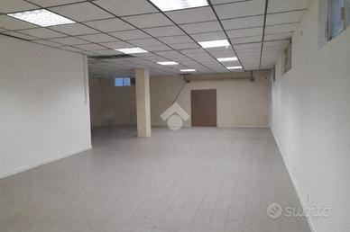 CAPANNONE A GRUMELLO DEL MONTE