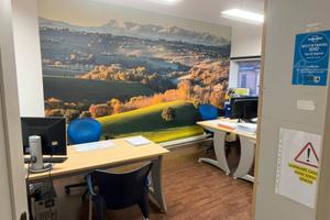 Stanza in ufficio condiviso