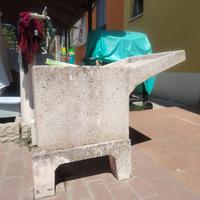 Lavatoio giardino cemento
