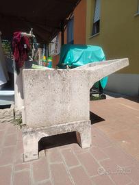 Lavatoio giardino cemento
