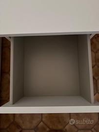 Comodini Ikea