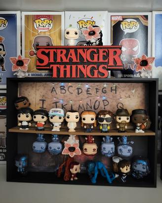 Espositore Stranger Things Slim  Kinder Joy 