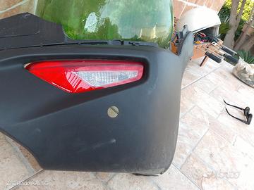 fanale posteriore sensore di parcheggio e retromar
