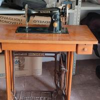 Macchina da cucire Singer d'epoca. anno 1934
