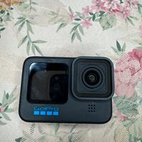 GOPRO Hero 11 Black completa di accessori