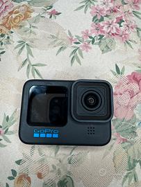 GOPRO Hero 11 Black completa di accessori