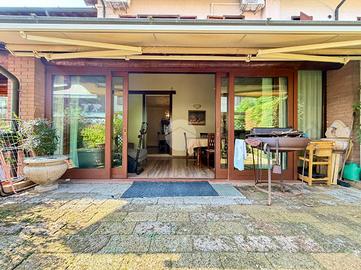 VILLA A SCHIERA A CASTEL MELLA