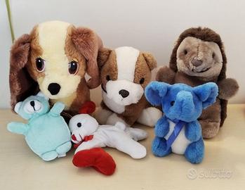 Peluches di diverso animali e forme