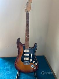 FENDER STRATOCASTER PLAYER