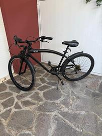 Bicicletta stile Cafe Racer / Cruiser nera